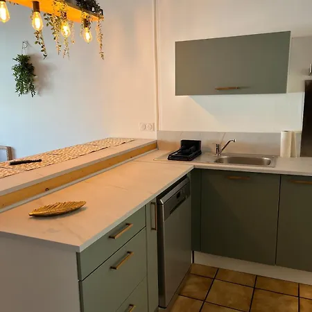 Apartment Avec Balcon Tombeboeuf