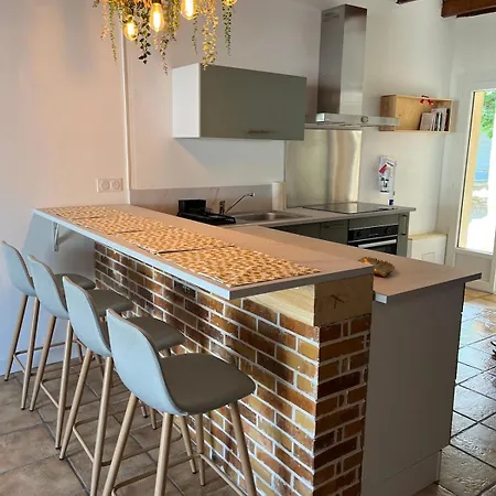 Apartment Avec Balcon Tombeboeuf