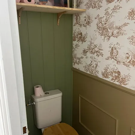 Avec Balcon Apartment *